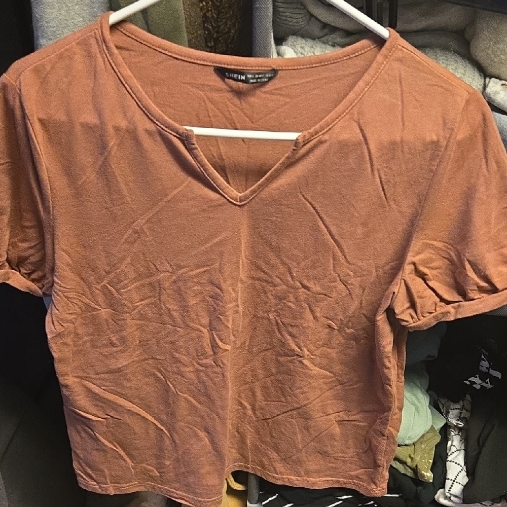 SHEIN Rust V-Neck Short Sleeve Tee